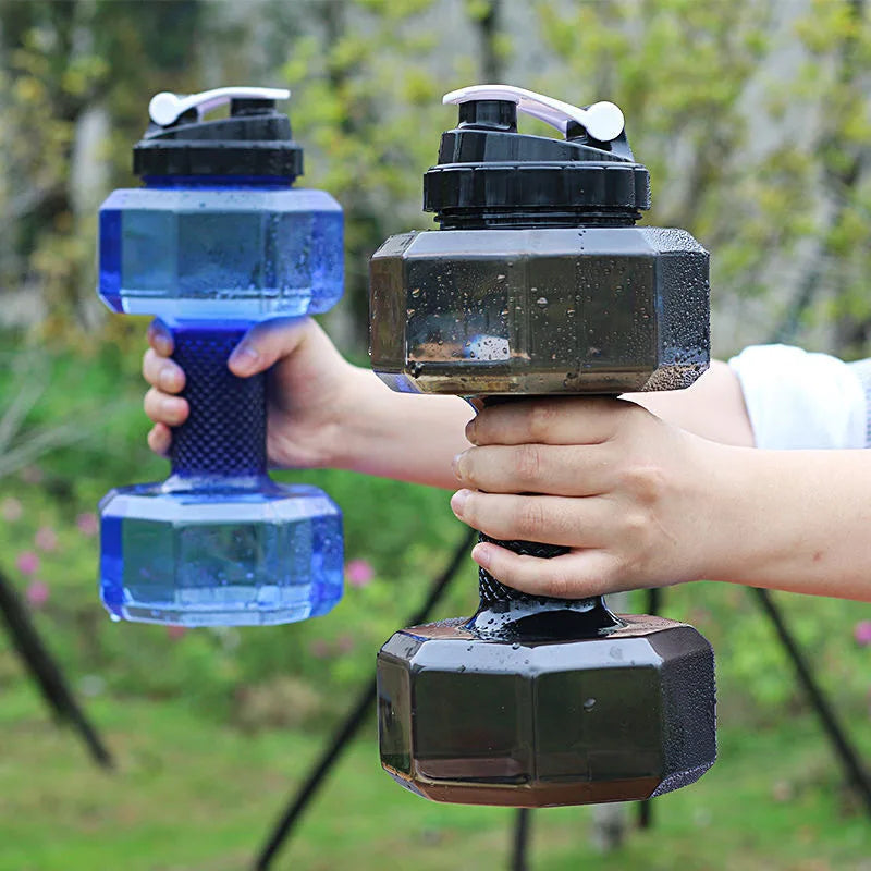 Botella de agua en forma de mancuerna